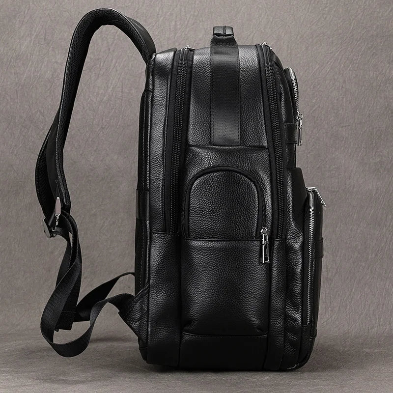 Mochila em Couro Legítimo Vitorini Black para Notebook 17"