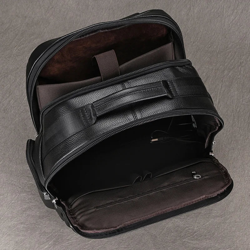 Mochila em Couro Legítimo Vitorini Black para Notebook 17"