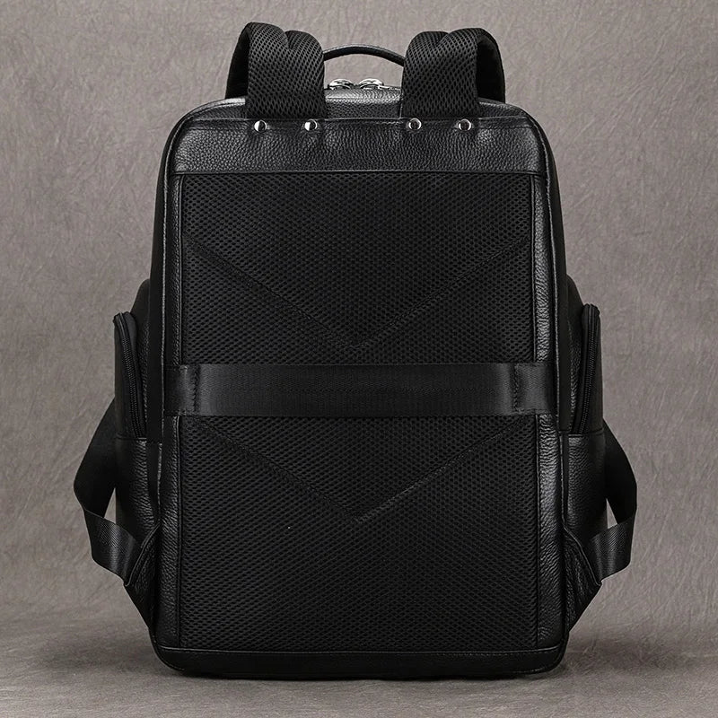 Mochila em Couro Legítimo Vitorini Black para Notebook 17"